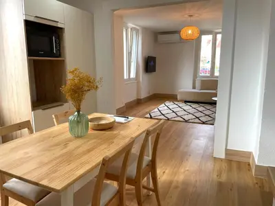 Télévision ou salle de divertissement dans l'établissement Appartement Moderne et Spacieux, à 10 min de la Gare