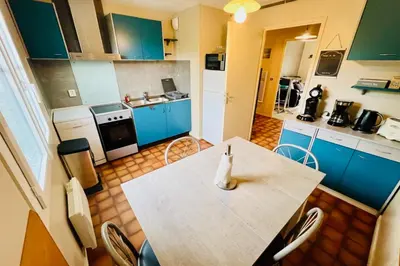 Cuisine ou kitchenette dans l'établissement Charming apartment with view of the Massif !