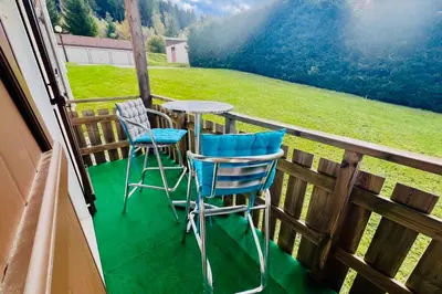 Balcon ou terrasse dans l'établissement Charming apartment with view of the Massif !