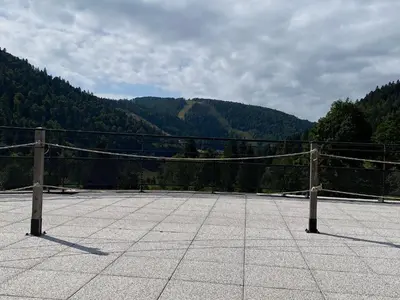 Vue générale sur la montagne ou vue sur la montagne depuis la maison de vacances