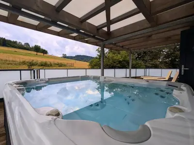 Plan de l'établissement Villa spacieuse avec spa et billard, WiFi, parking privé - FR-1-589-698