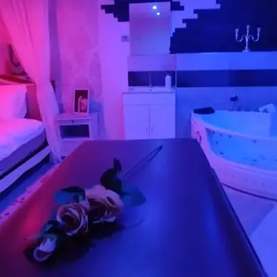 Love room avec spa privatif