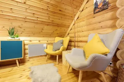 Coin salon dans l'établissement Chalet des Noisetiers - Magnifique vue montagne