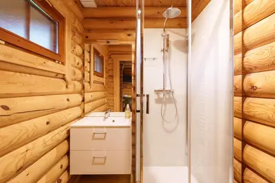 Salle de bains dans l'établissement Chalet des Noisetiers - Magnifique vue montagne