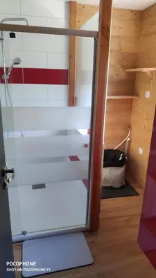 Salle de bains dans l'établissement Chalet avec vue sur la vallée