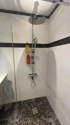Salle de bains dans l'établissement Studio aux pieds des vignes