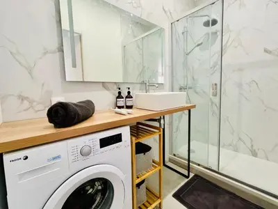 Salle de bains dans l'établissement 201 - Appartement confortable face à la Maison du Peuple