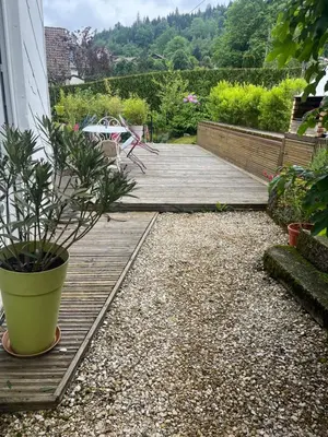 Jardin de l'établissement GERARDMER Rés Aubépine 100m du lac Appt 4 personnes