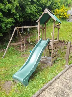 Aire de jeux pour enfants de l'établissement Grand gîte du Bruleux 11 personnes