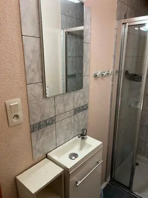 Salle de bains dans l'établissement Grand gîte du Bruleux 11 personnes