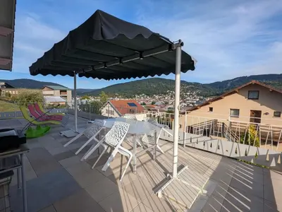 Plan de l'établissement Charmant appartement avec terrasse, parking et WiFi à Gérardmer - FR-1-589-752
