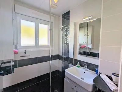 Plan de l'établissement Charmant appartement avec terrasse, parking et WiFi à Gérardmer - FR-1-589-752
