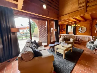 Coin salon dans l'établissement La Charmelle - Belle maison avec jardin & terrasse