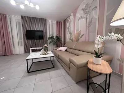 Télévision ou salle de divertissement dans l'établissement Esprit Palace, coeur de Mulhouse