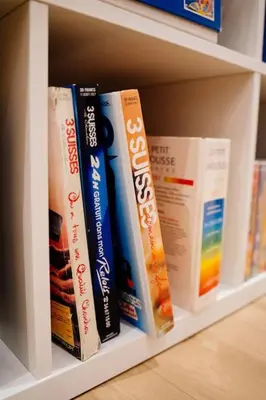 Bibliothèque dans l'appartement