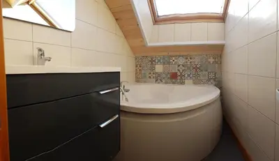 Salle de bains dans l'établissement Chalet Eras, Belle vue lac, Sauna, Wifi