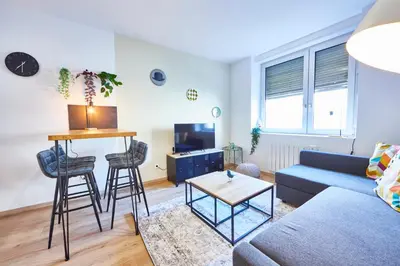 Coin salon dans l'établissement BE-3G - Joli 2 pièces tout équipé pour 1-2 pers au 3ème étage au centre de Mulhouse