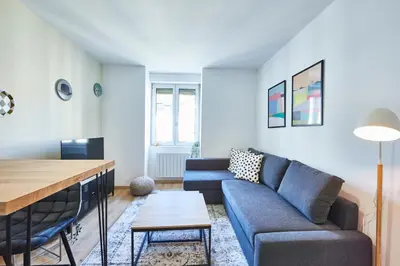 Coin salon dans l'établissement BE-4G - Joli 2 pièces tout équipé pour 1-2 pers au 4ème étage au centre de Mulhouse