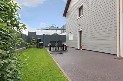 Jardin de l'établissement Gite avec terrasse proche Gérardmer tout inclus