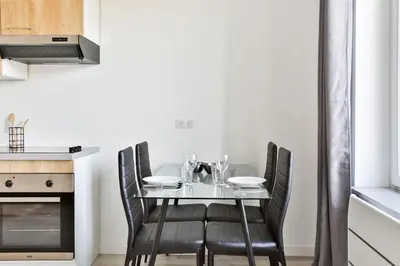 Cuisine ou kitchenette dans l'établissement Signature Premium Modern Suite, Free Parking, MULHOUSE CENTRE