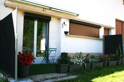 Jardin de l'établissement Gîte étape des Brimbelles