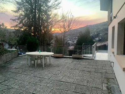 Vue générale sur la montagne ou vue sur la montagne depuis l'appartement