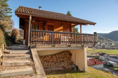 Vue générale sur la montagne ou vue sur la montagne depuis le chalet