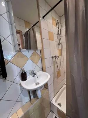 Salle de bains dans l'établissement Studio Charme Huningue Abbatucci