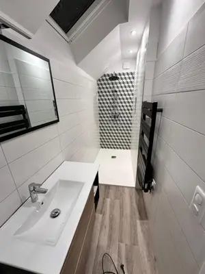 Salle de bains dans l'établissement Les grumeaux Colmar Est