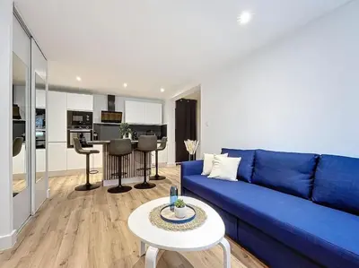 Cuisine ou kitchenette dans l'établissement Escapade confortable et chic parking et vélo-box