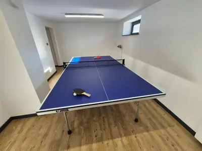 Tennis de table au sein de l'établissement Chez Mimile , au calme , proche centre , wifi ou à proximité