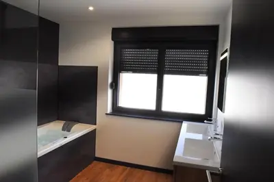 Salle de bains dans l'établissement Chez Mimile , au calme , proche centre , wifi