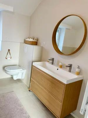 Salle de bains dans l'établissement Envolée des rêves - Terrasse - Parking privé