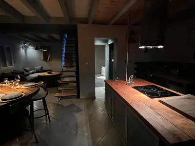 Cuisine ou kitchenette dans l'établissement Le HAUT DES CHANTS