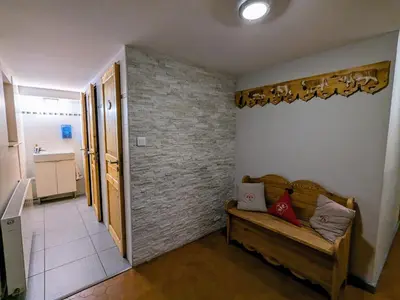 Plan de l'établissement Chalet familial spacieux avec spa, sauna et salle de jeux - FR-1-589-750