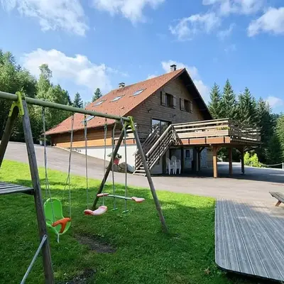 Chalet familial spacieux avec spa
