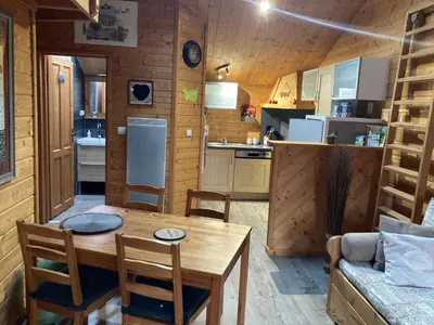 Cuisine ou kitchenette dans l'établissement Chalet au coeur du vieux Gérardmer