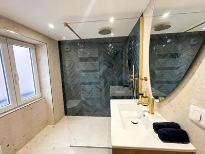 Salle de bains dans l'établissement Suite Saphir