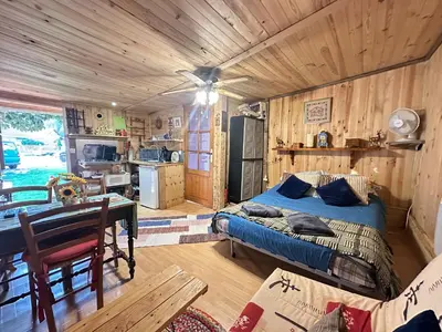 Télévision ou salle de divertissement dans l'établissement Mobile home gerardmer