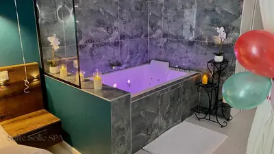 Salle de bains dans l'établissement SUITE SOLIE SPA Wintzenheim