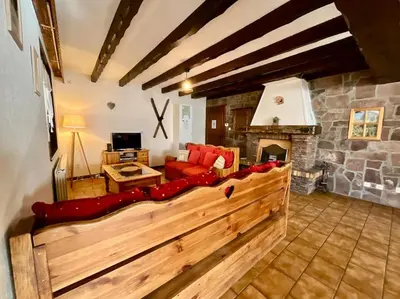 Coin salon dans l'établissement Le Grand Ours, appartement spacieux avec terrasse