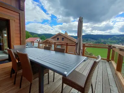 Vue générale sur la montagne ou vue sur la montagne depuis la maison de vacances