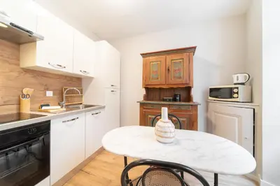 Cuisine ou kitchenette dans l'établissement La Tigresse Colmar Centre