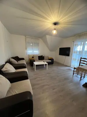 Télévision ou salle de divertissement dans l'établissement Gîte Belle étoile