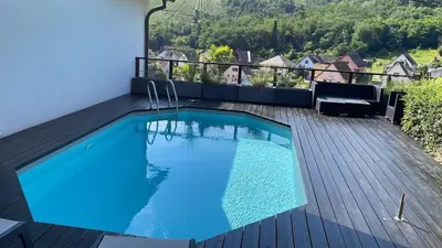 Piscine de l'établissement La Closerie du Château - Vignoble à 10mn de COLMAR ou située à proximité