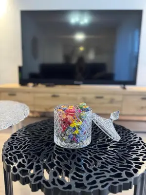 Télévision ou salle de divertissement dans l'établissement Maison des chênes
