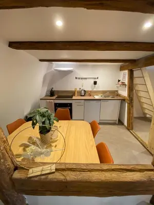 Cuisine ou kitchenette dans l'établissement Appartement 2023