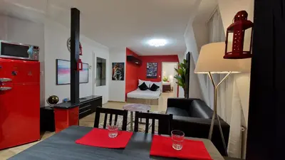Cuisine ou kitchenette dans l'établissement Swiss Border Apartment for 4 People, Free Parking, 1min from Basel