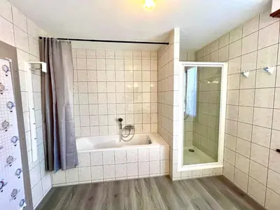 Salle de bains dans l'établissement L'étoile de Châtenois
