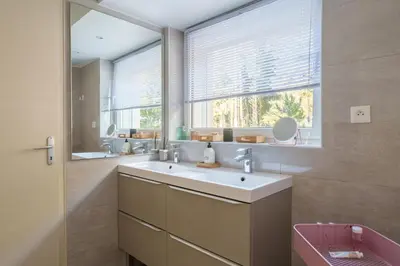 Salle de bains dans l'établissement Le Cafranc - Appt en pleine nature